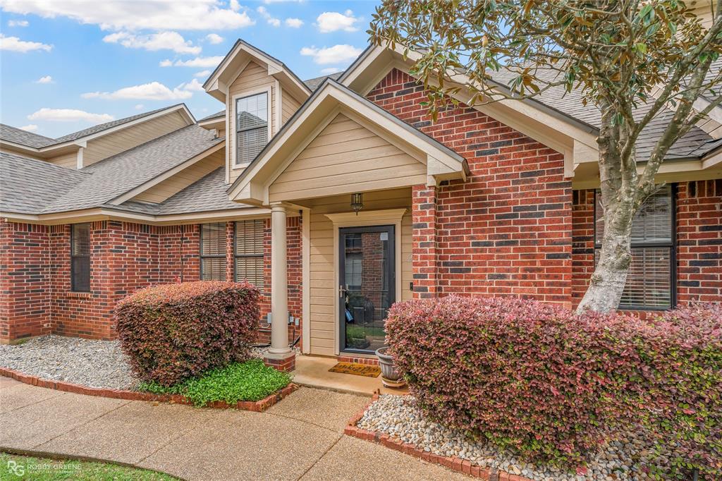 26 Meadow Creek Drive