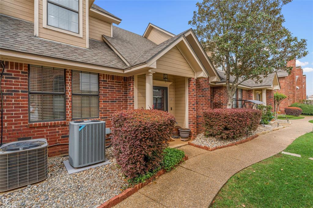 26 Meadow Creek Drive