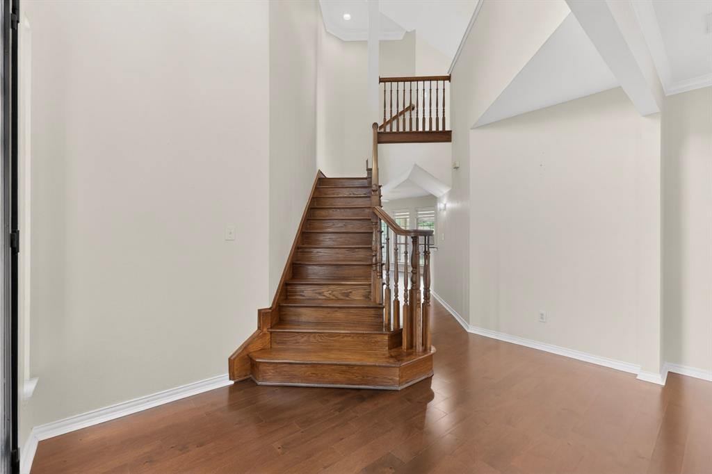 409 Graywood Court