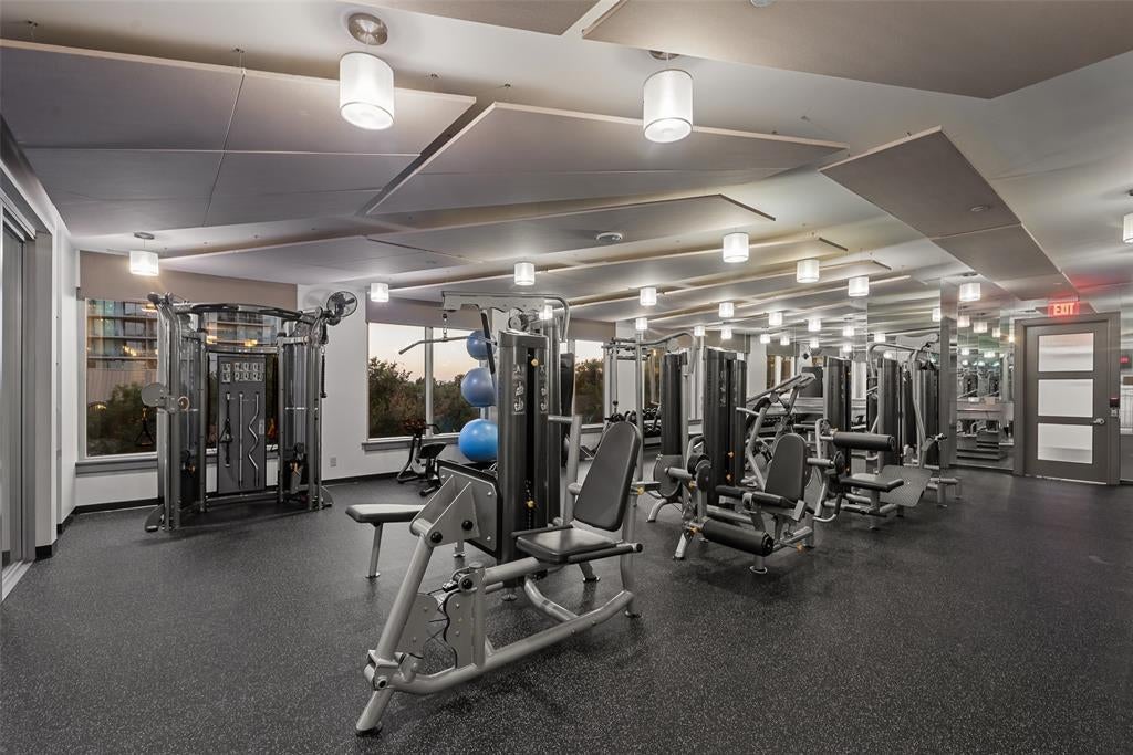 2300 Wolf Street 8A