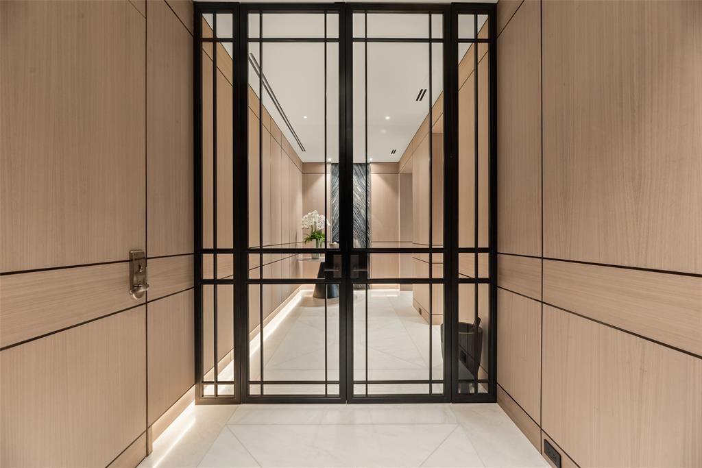 2300 Wolf Street 8A