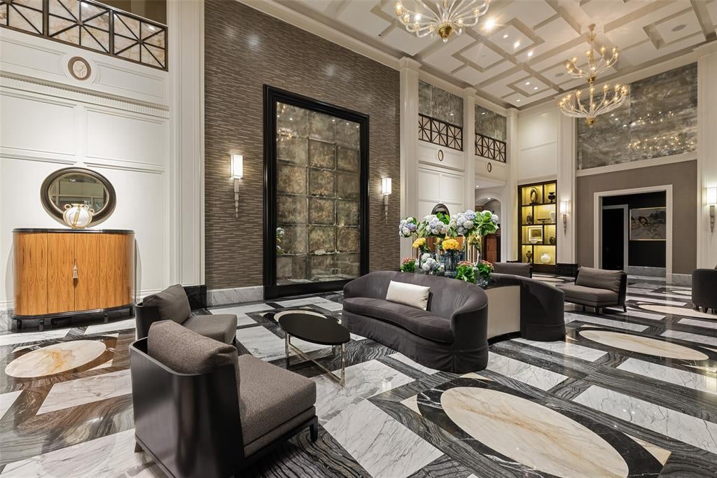 2300 Wolf Street 8A