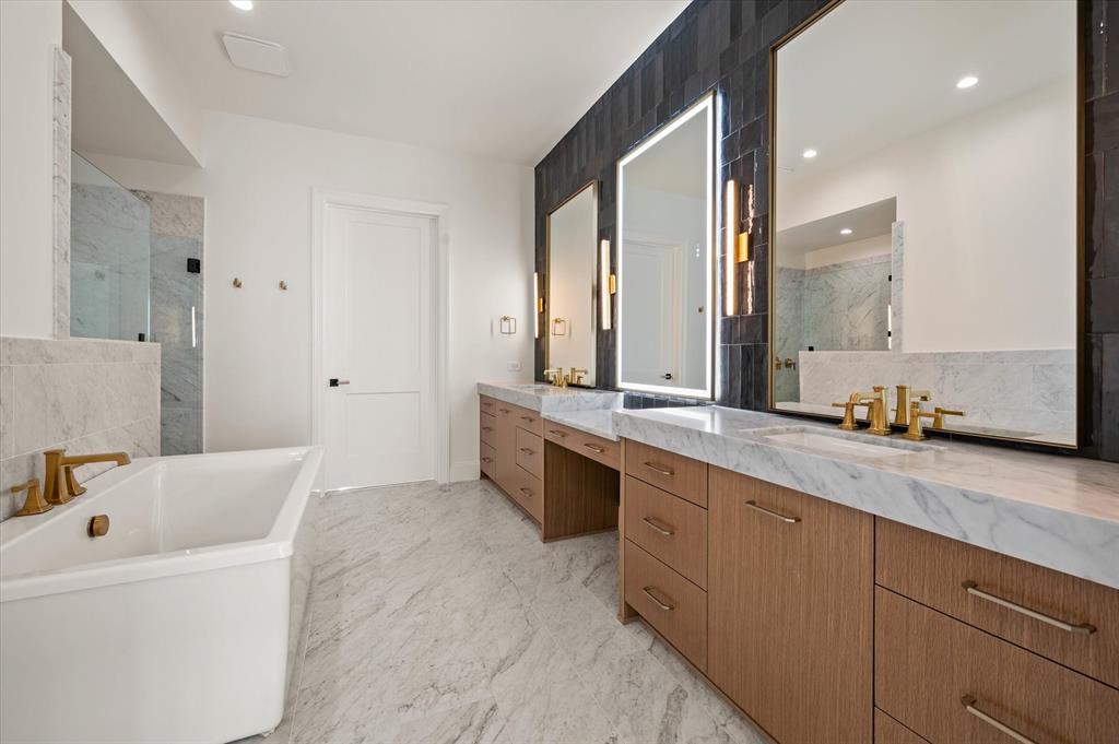 Lakeside Village Phase 1 - Residential