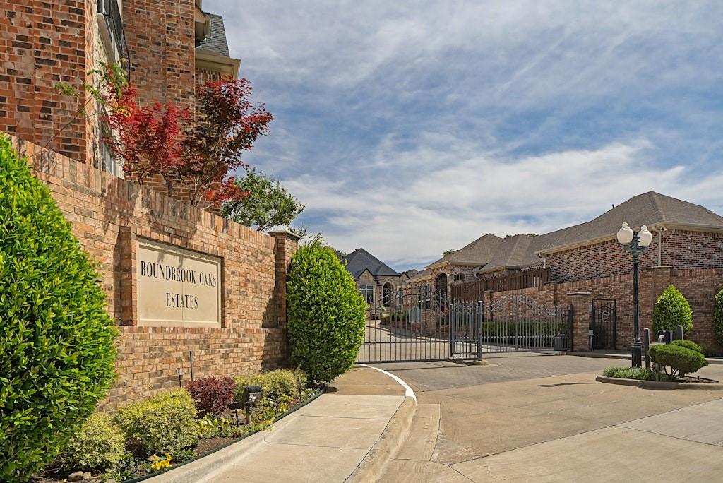 8623 Royalbrook Court