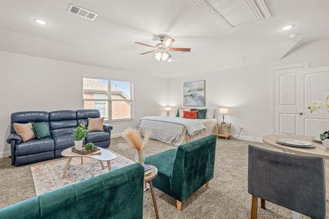 Tiny photo for 916 Berry Street, Celina, TX 75009 (MLS # 21233659)