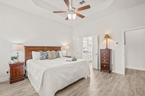 Tiny photo for 916 Berry Street, Celina, TX 75009 (MLS # 21233659)