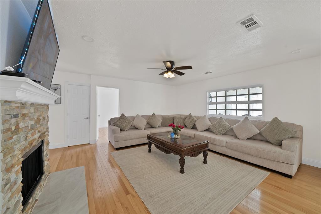 Lost Spurs Add - Residential