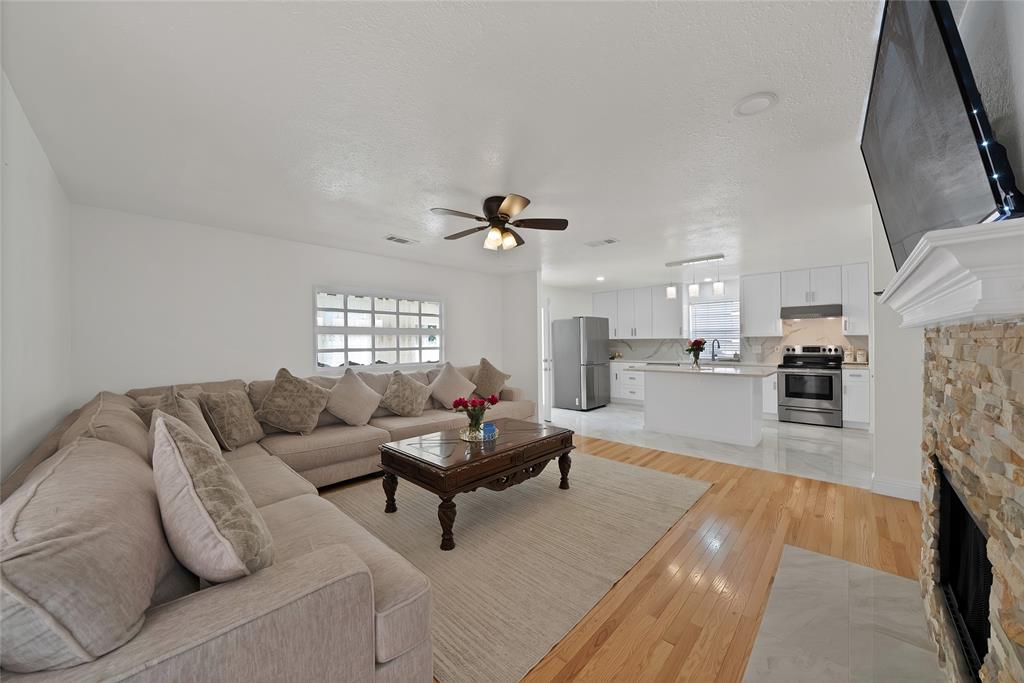 Lost Spurs Add - Residential