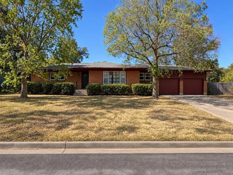 Photo of 3825 Cornish Avenue, Fort Worth, TX 76133 (MLS # 21387444)