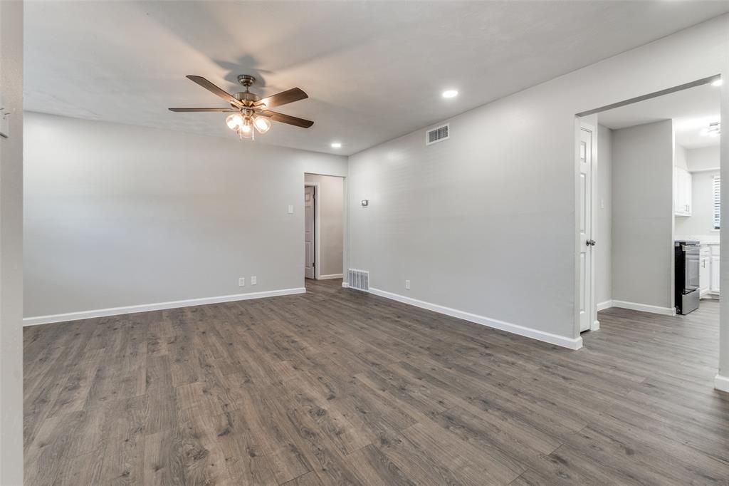 Cloverdale 05 Rev - Residential