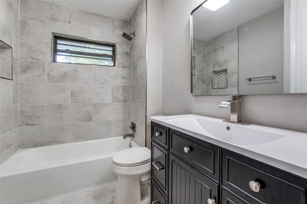 Cloverdale 05 Rev - Residential