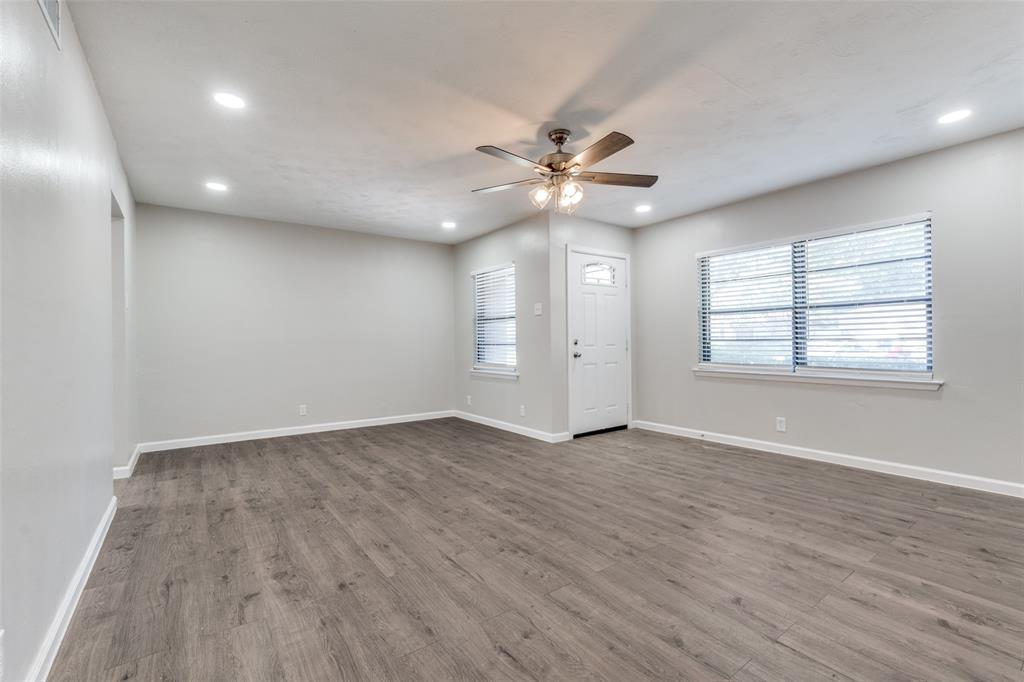 Cloverdale 05 Rev - Residential