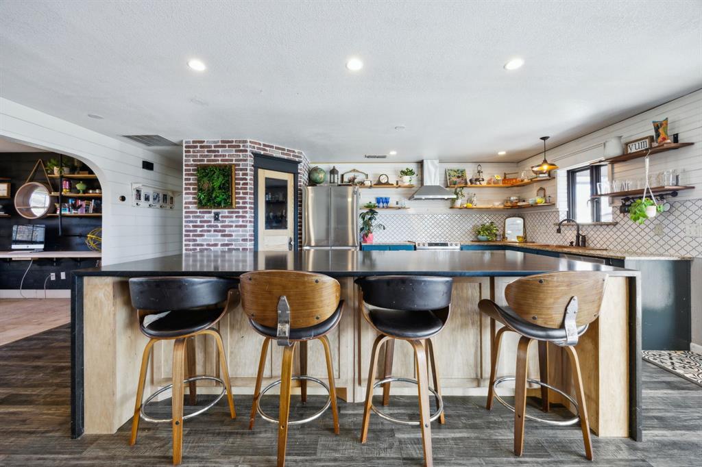 2601 Plains Trail