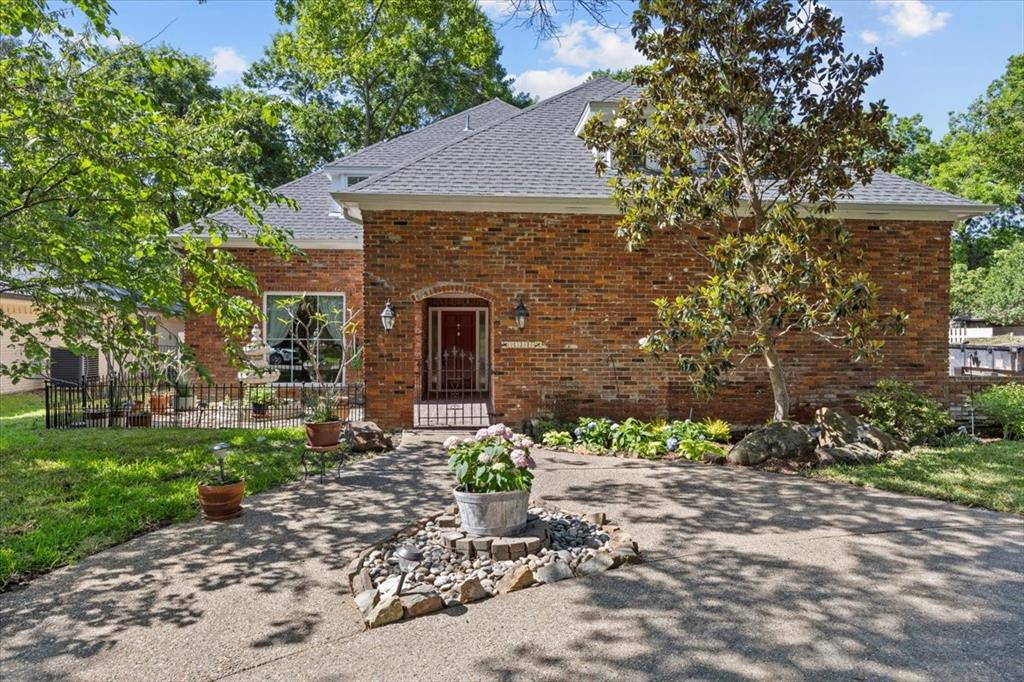 2528 Stone Creek Drive