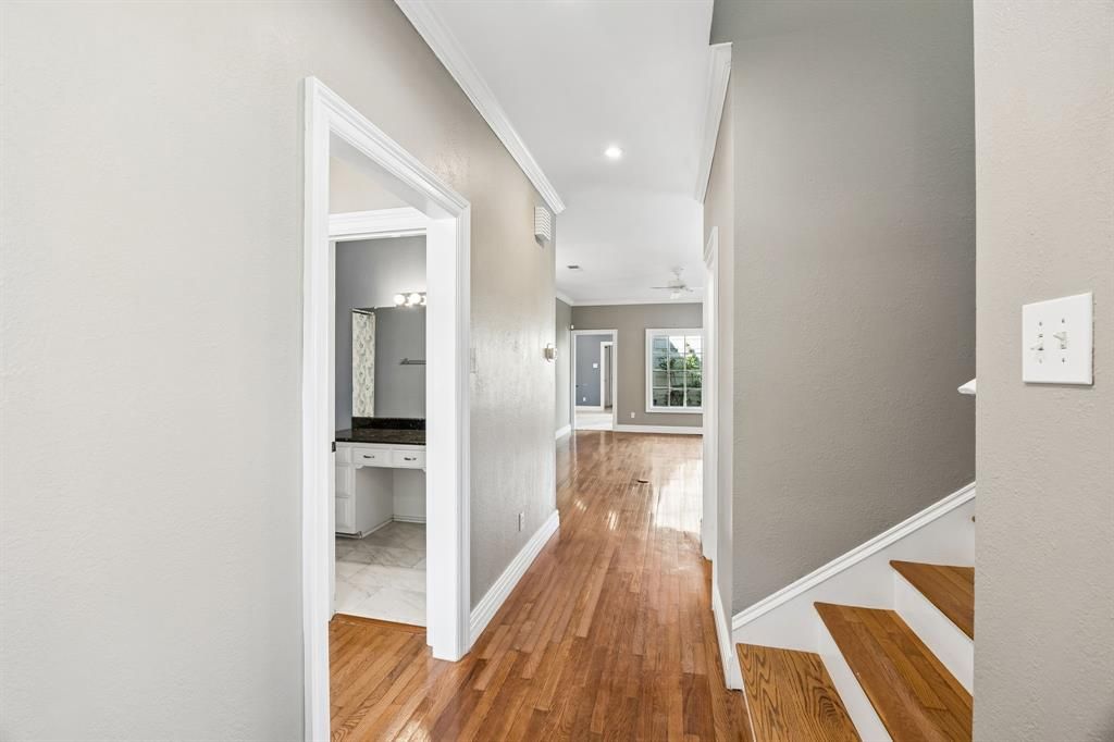 Photo of 7055 Inwood Road, Dallas, TX 75209 (MLS # 21208223)