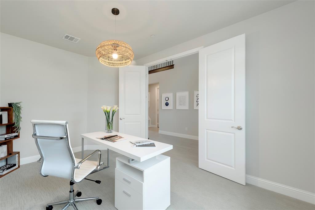 401 Alden Way