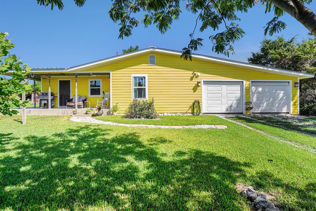 8737 Lakeview Drive