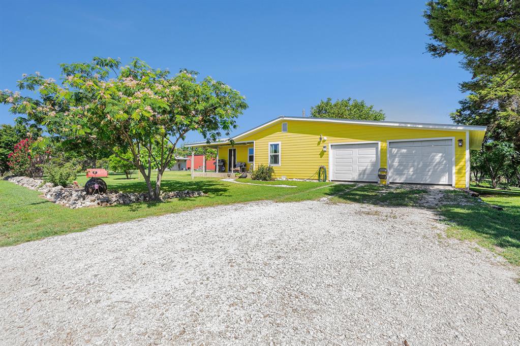 8737 Lakeview Drive
