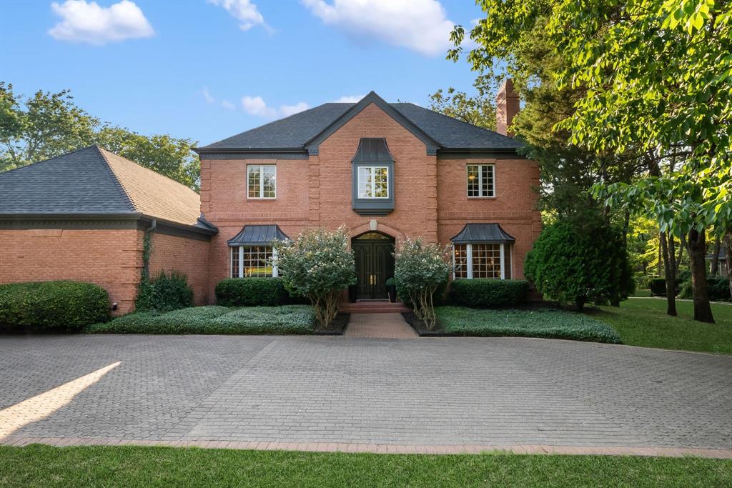 831 Creekwood Circle