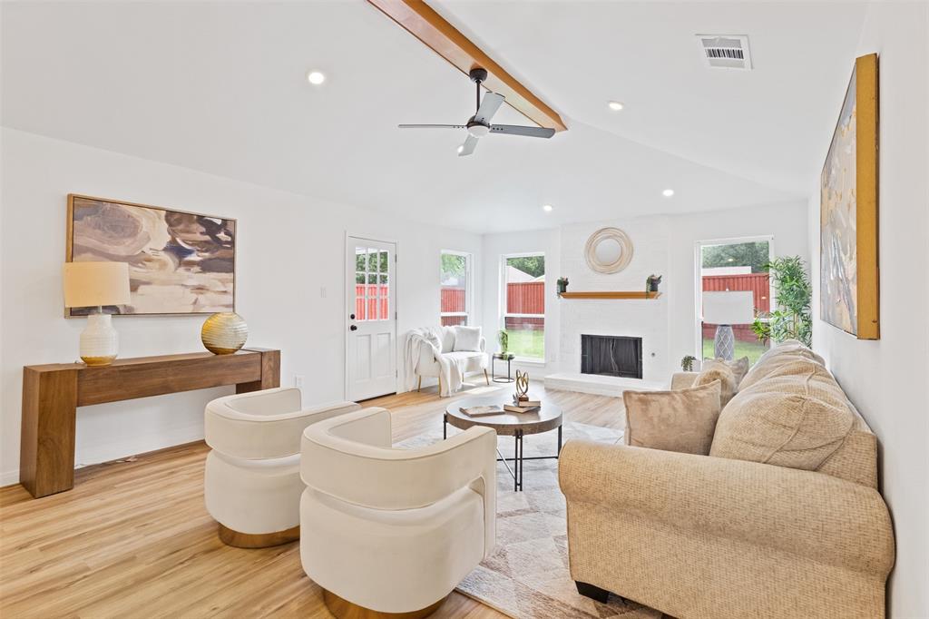 336 Lakewood Court