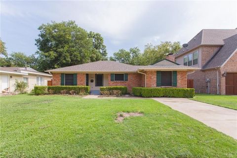 Photo of 10302 Linkwood Drive, Dallas, TX 75238 (MLS # 21195482)