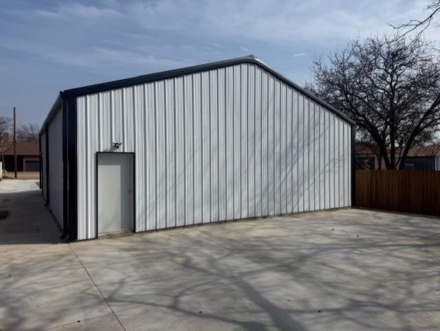 619 N Crockett Street