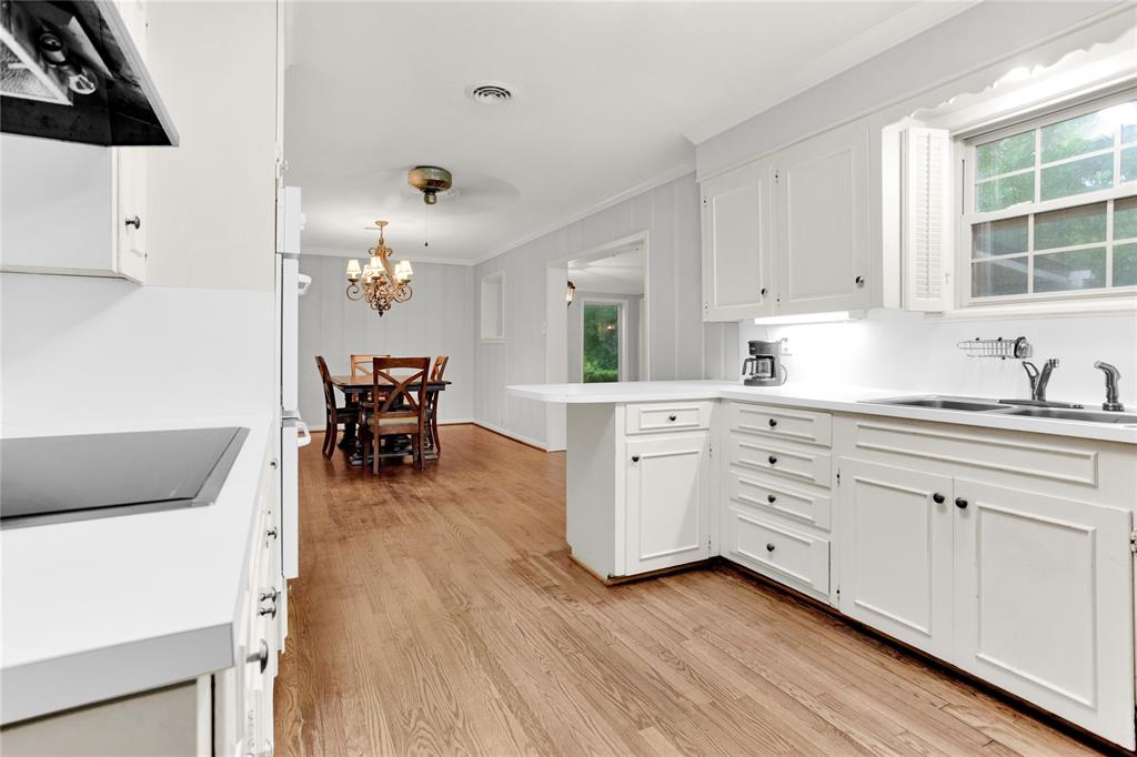 Henderson, Texas 75654, United States, 3 Bedrooms Bedrooms, ,2 BathroomsBathrooms,Residential,Pending,207111