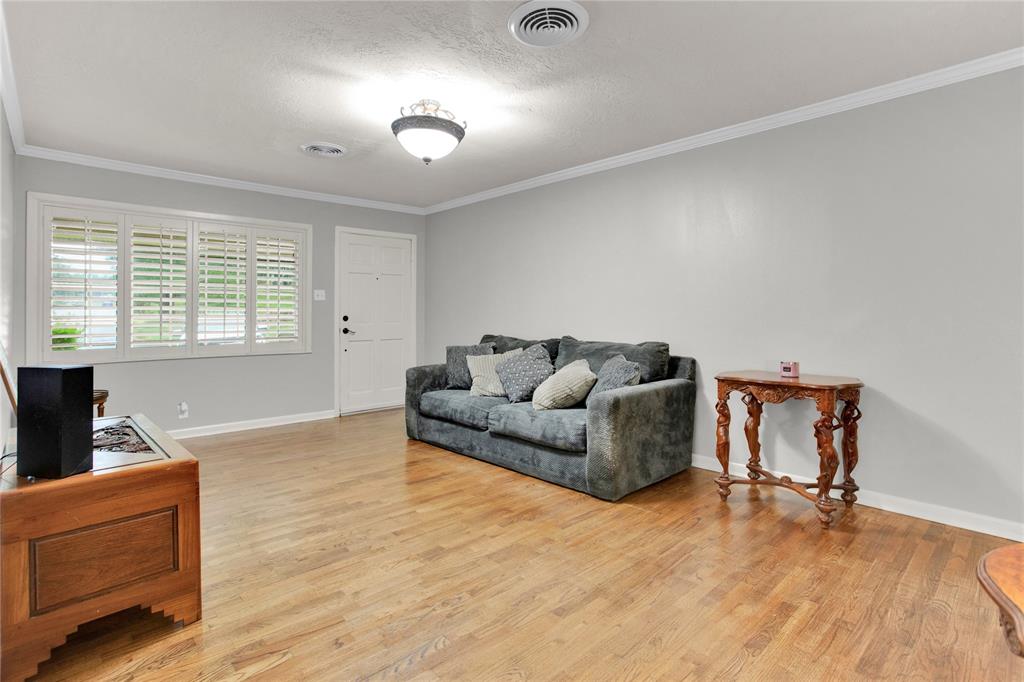 Henderson, Texas 75654, United States, 3 Bedrooms Bedrooms, ,2 BathroomsBathrooms,Residential,Pending,207111