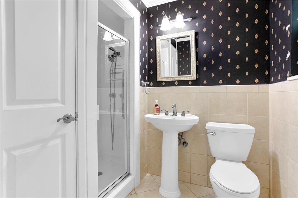 Henderson, Texas 75654, United States, 3 Bedrooms Bedrooms, ,2 BathroomsBathrooms,Residential,Pending,207111