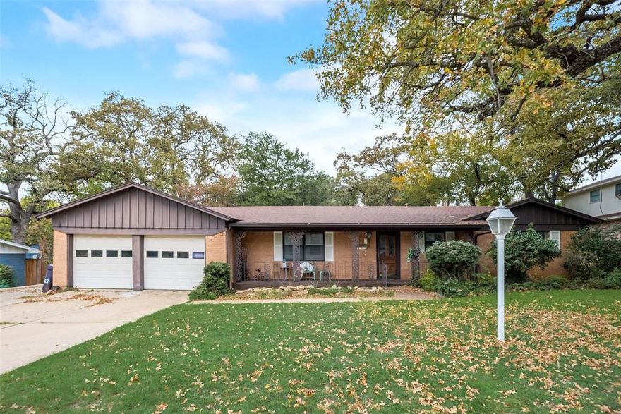 HIGHEST AND BEST BY WEDNESDAY (11-29) AT 7PM. Welcome to 7709 Bogart Drive... Nestled in the heart of North Richland Hills. If you have been looking for your next project, THIS IS IT! You won't find anything like this in NRH for this price. Featuring 3 bedrooms, 2 full bathrooms, 1 formal dining area, 2 living areas and a HUGE 540sqft detached 2-car garage-shop! This home has a great sized lot as well as a nice long driveway that's perfect for your RV or boat! Come see this beauty today and purchase your next gem in North Richland Hills!