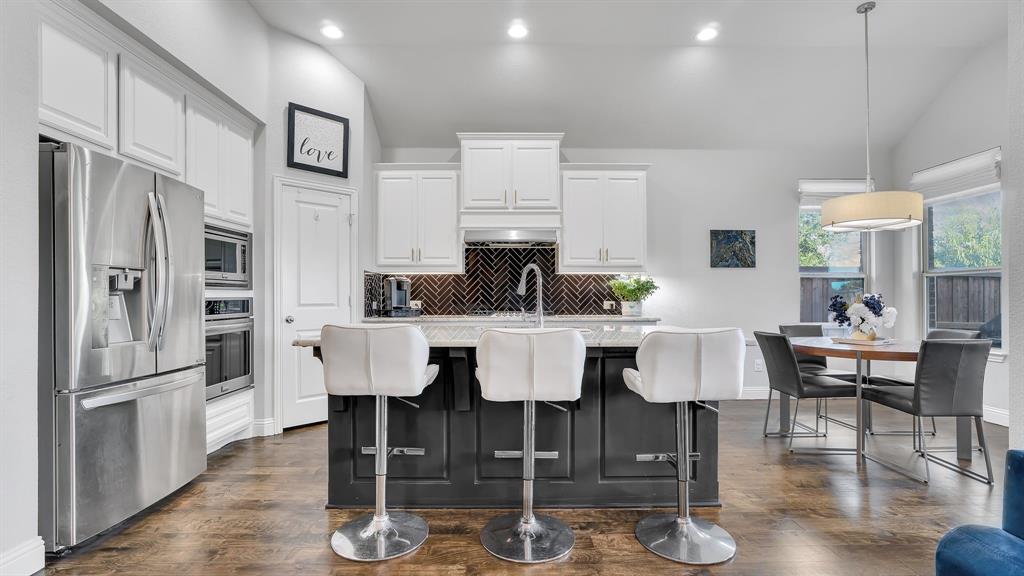 124 Village Creek Drive