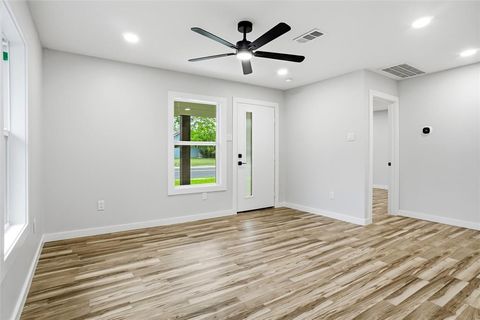 Tiny photo for 317 S Walker Street, Mesquite, TX 75149 (MLS # 21250198)