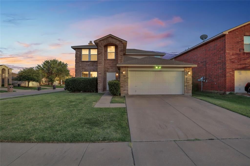 Photo of 3825 Irish Setter Drive, Fort Worth, TX 76123 (MLS # 21392110)