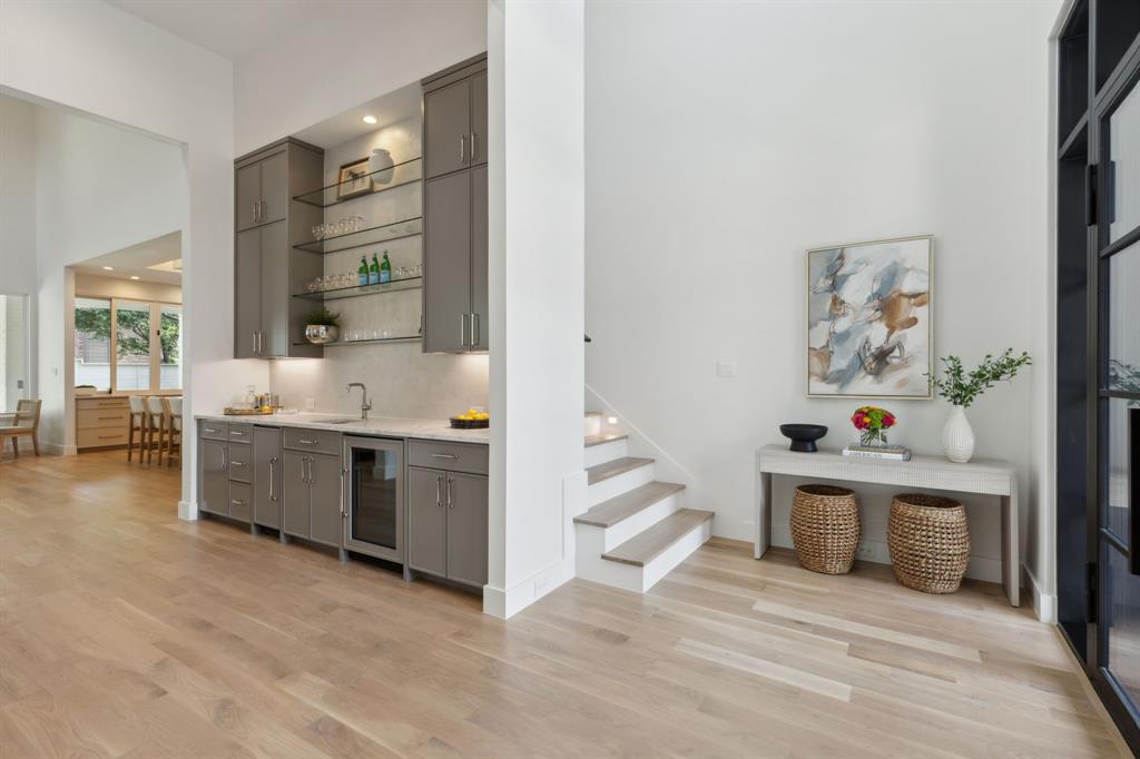 Midway Manor - Residential