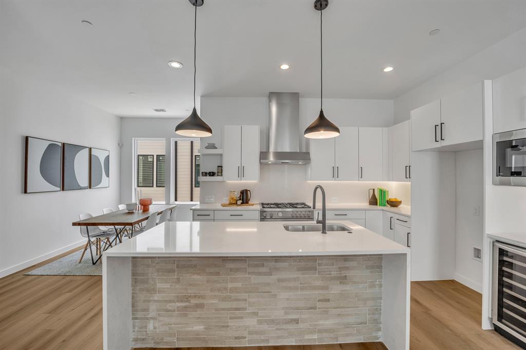 3612 San Jacinto 101