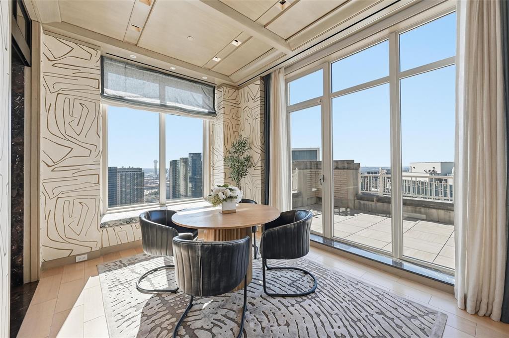 Tower & Regency Row Residence Condo - Residential