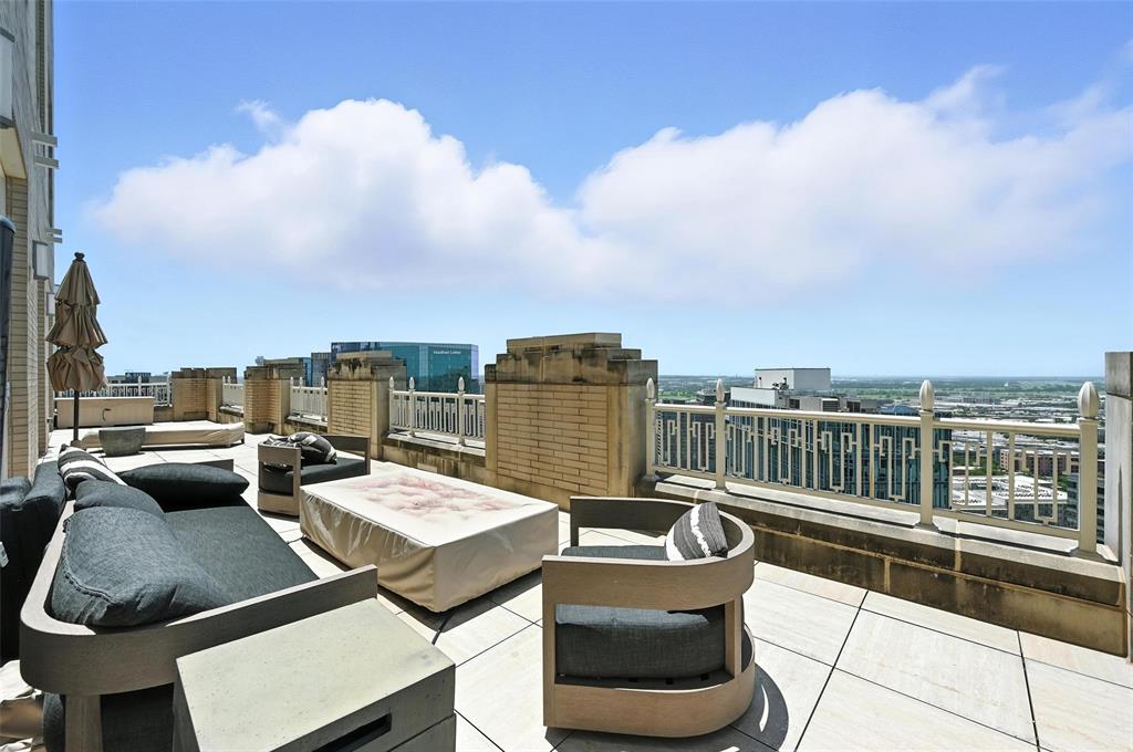 Tower & Regency Row Residence Condo - Residential