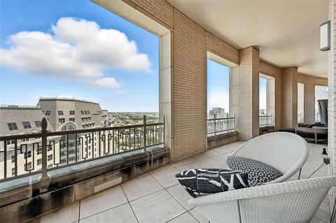 Tiny photo for 2555 N Pearl Street #2200, Dallas, TX 75201 (MLS # 21009796)