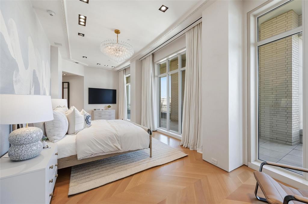 Tower & Regency Row Residence Condo - Residential