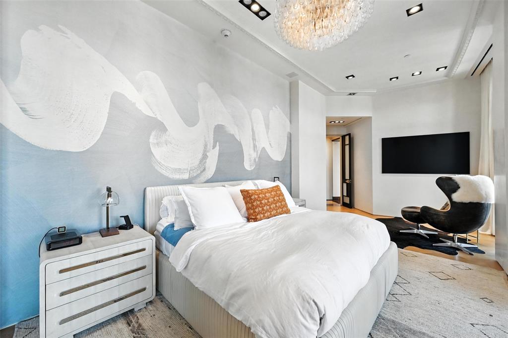 Tower & Regency Row Residence Condo - Residential