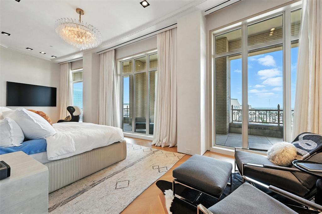 Tower & Regency Row Residence Condo - Residential