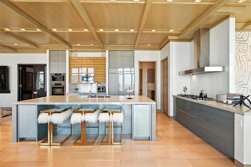 Tower & Regency Row Residence Condo - Residential