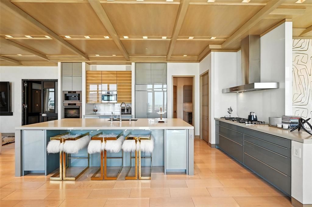 Photo for 2555 N Pearl Street #2200, Dallas, TX 75201 (MLS # 21009796)