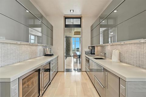 Tiny photo for 2555 N Pearl Street #2200, Dallas, TX 75201 (MLS # 21009796)