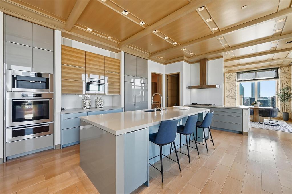 Tower & Regency Row Residence Condo - Residential