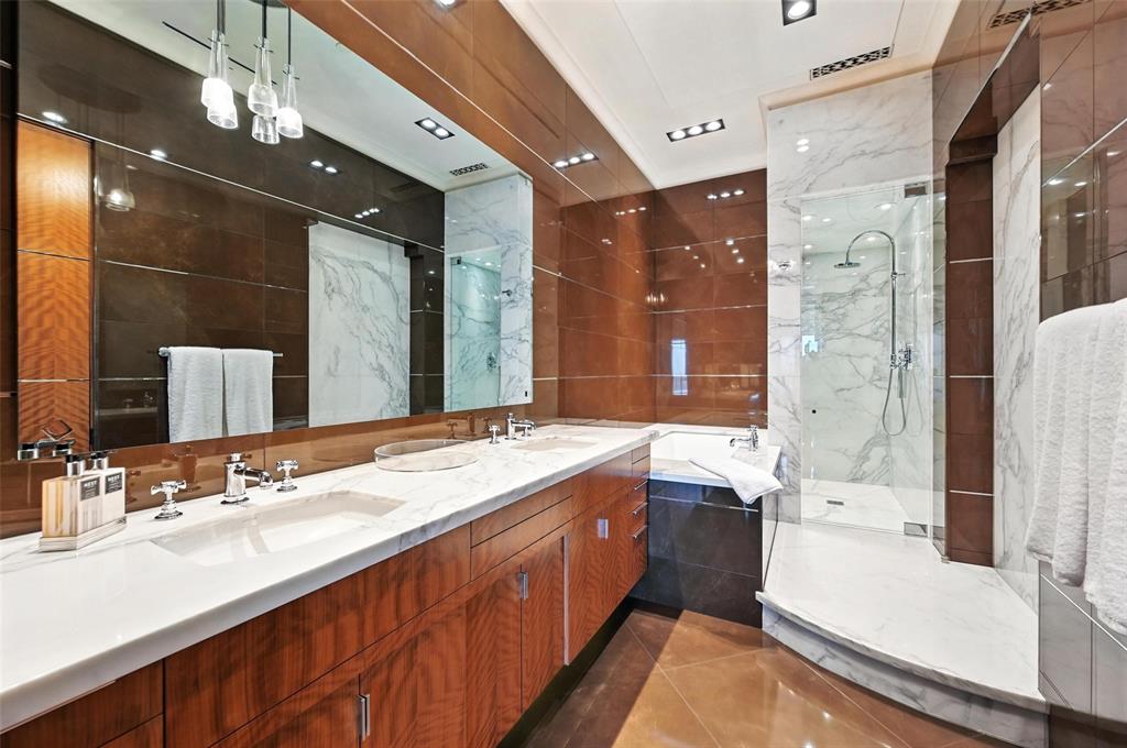 Tower & Regency Row Residence Condo - Residential