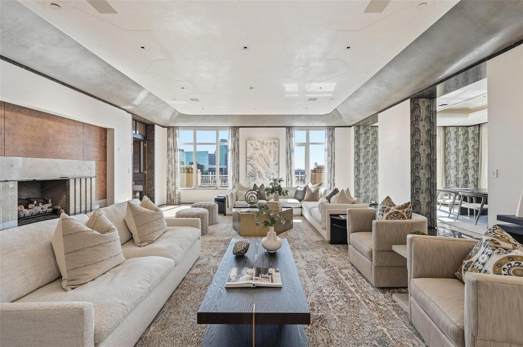 Tower & Regency Row Residence Condo - Residential