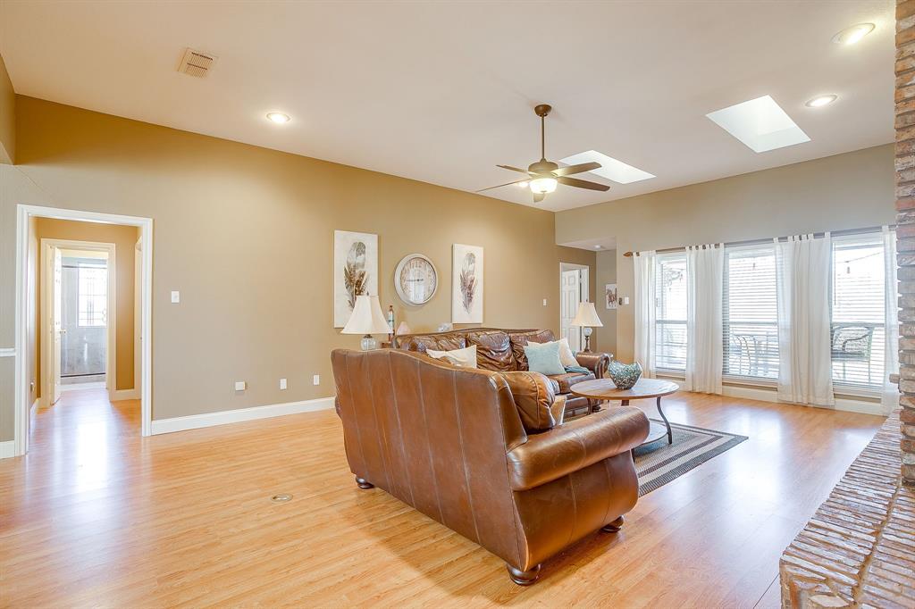 Shane Meadow Add - Residential