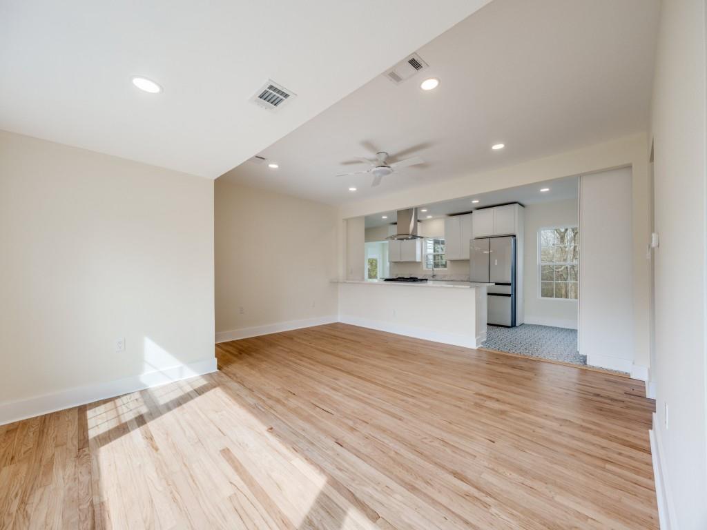 1425 W Shepherd Street