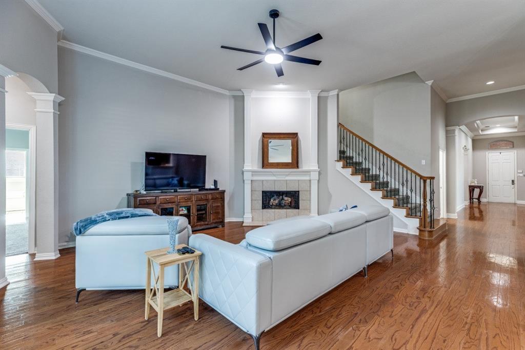 1906 Armstrong Drive